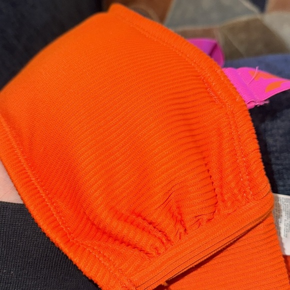 PUMA- NWT Women’s Ribbed Pink & Orange Bikini Top size S - Picture 10 of 10